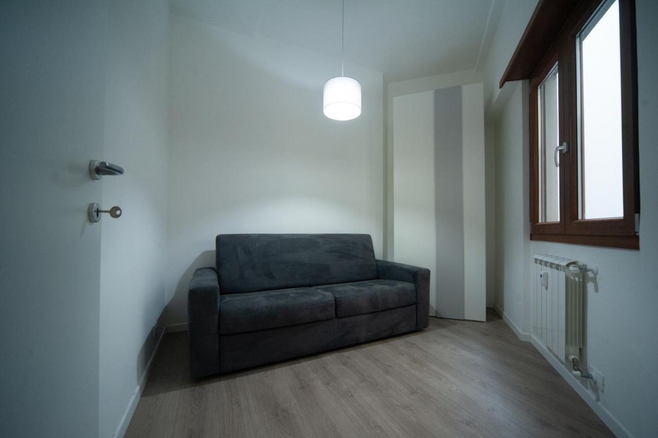 Roma Hub One Villa Buitenkant foto